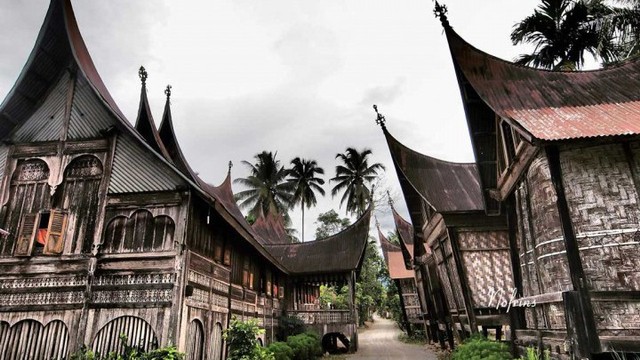 Ilustrasi Rumah Gadang, rumah adat Sumatera Barat Foto: KIPRAH Kementerian PUPR