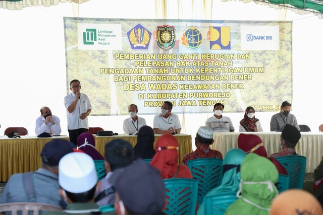 Pembagian uang ganti untung kepada warga Wadas, Purworejo, Jawa Tengah, Rabu (27/4/2022). Foto: Dok. Istimewa