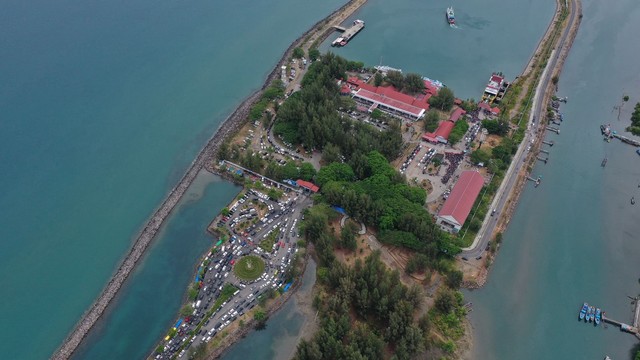 Pelabuhan Ulee Lheu dari udara. Foto: Teuku Aufaq untuk acehkini