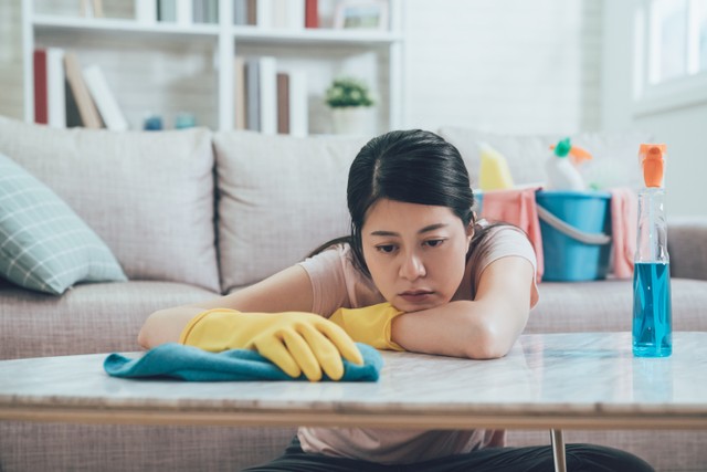 Ilustrasi ibu rumah tangga kelelahan. Foto: PR Image Factory/shutterstock