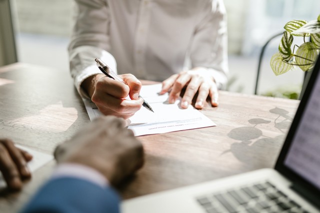 Aplikasi pembaca dokumen. Foto: RODNAE PRODUCTIONS/Pexels
