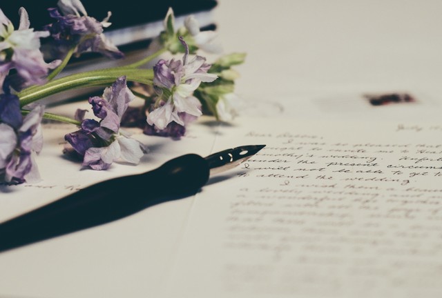 Contoh Surat Keterangan Ahli Waris untuk Bank, Foto : Unsplash/Debby Hudson
