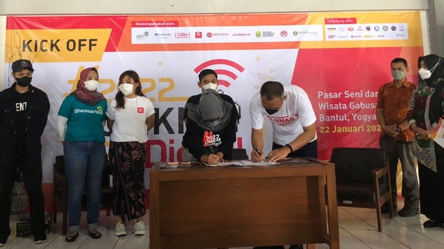 Penandatanganan Kick Off "UMKM Grow Digital 2022" pada pekan lalu di Yogyakarta. Foto: Istimewa