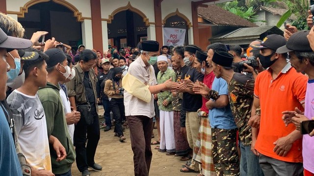 Janji Ganjar Ke Warga Wadas: Bangun Pemancar Sinyal Dan Listrik Tidak ...