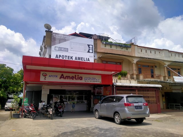Apotek di Pontianak. Foto: Lydia Salsabilla/Hi!Pontianak