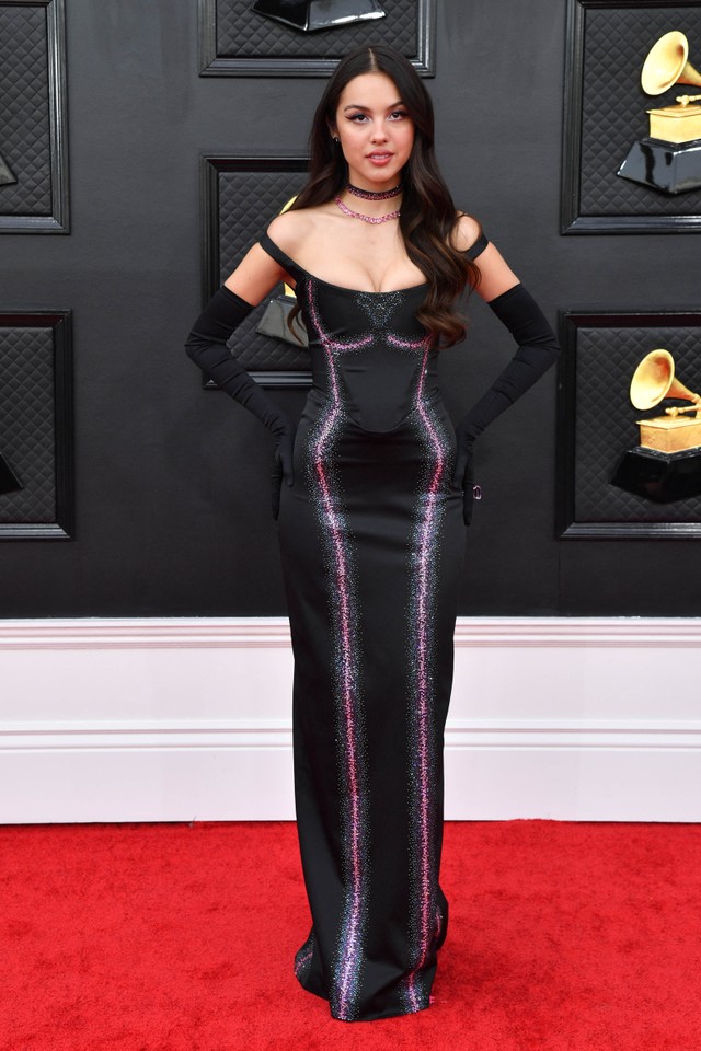 Penyanyi AS Olivia Rodrigo tiba untuk Grammy Awards ke-64 Tahunan di MGM Grand Garden Arena di Las Vegas pada 3 April 2022. Foto: ANGELA WEISS / AFP