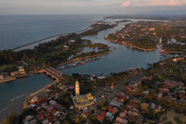Kawasan Ulee Lheu, Banda Aceh dari udara. Foto: Abdul Hadi/acehkini
