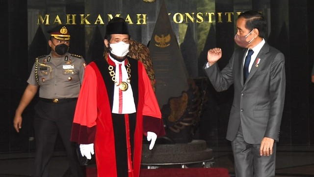 Presiden Jokowi menghadiri Sidang Pleno Khusus Laporan Mahkamah Kostitusi 2021. Foto: Rusman/Biro Pers Sekretariat Presiden