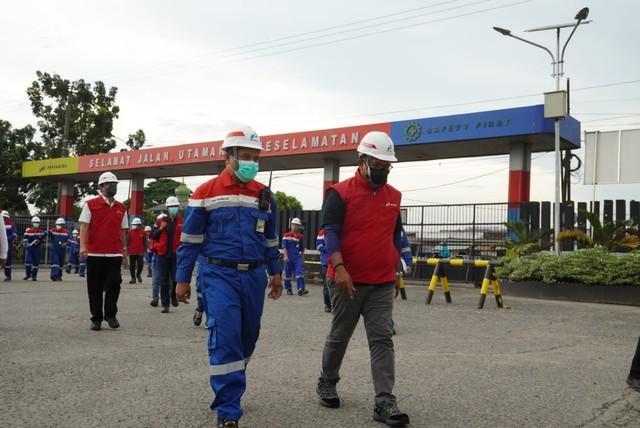Manajemen Pertamina Patra Niaga saat meninjau layanan operasional di Palembang. (Foto: Pertamina Patraniaga Sumbagsel)