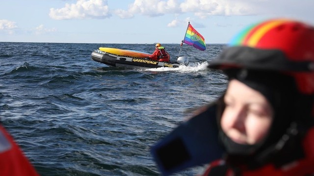 Greenpeace Norwegia Blokir Kapal Tanker Minyak Rusia (98589)