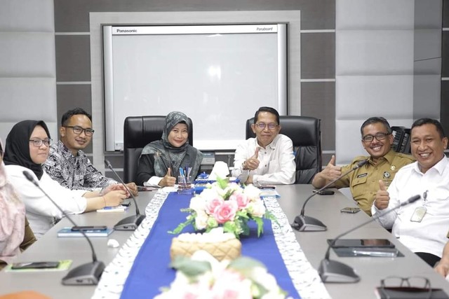 Wakil Wali Kota Batam, Amsakar Achmad menerima rombongan Politeknik STIA LAN Jakarta. (ist)