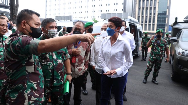 TNI AD mendapat penambahan baru alat perhubungan canggih berupa SatCom On The Move (SOTM), MANPACK, Mobile dan Transportable Jammer dari Kemhan. Foto: TNI AD