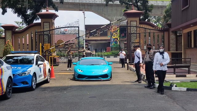 Satu Lagi Aset Doni Salmanan Yang Disita: Si Biru Lamborghini Huracan ...