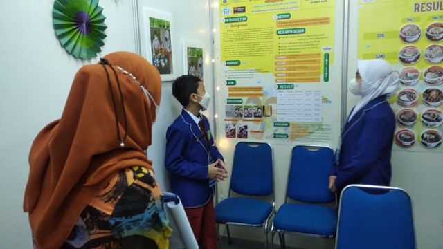 Siswa SD di Semarang Ciptakan Plastik Ramah Lingkungan dari Biji Nangka (36119)