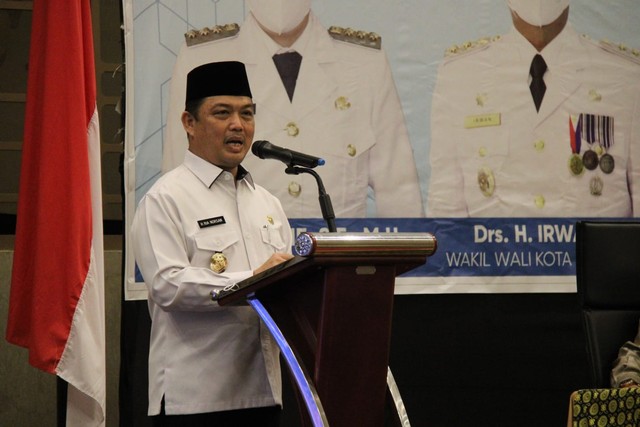 Wakil Gubernur Kalbar, Ria Norsan saat membuka Musrembang Kota Singkawang. Foto: Adpim Pemprov Kalbar