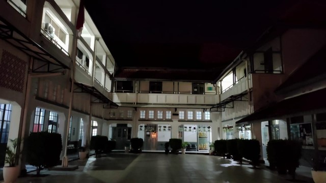 Gedung bagian dalam SMA Negeri 9 Bogor. Foto: Pribadi