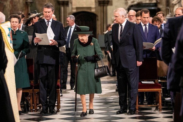 Ratu Elizabeth II di Memorial Service Pangeran Philip. Foto: Dominic Lipinski/Pool via REUTERS