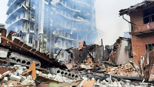 Gedung-gedung di Kharkiv yang hancur karena bom Rusia