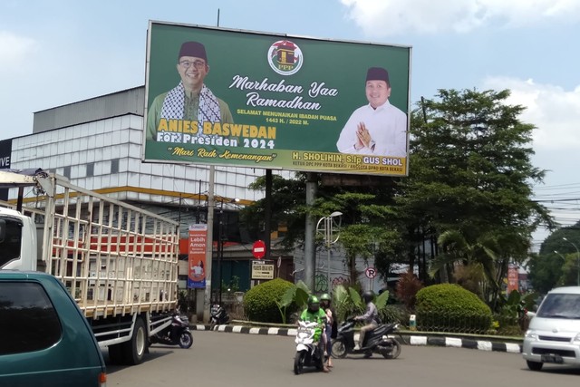 Baliho Bertuliskan Anies Baswedan For Presiden 2024 di Bekasi. Foto: Dok. Istimewa