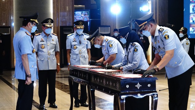 Mennteri Hukum dan HAM, Yasonna Laoly, saat melantik Pejabat Tinggi Pratama di Kemenkumham, Jumat (4/3/2022). (Foto: Kemenkumham).