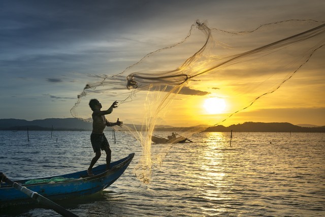 Ilustrasi garam yang diperoleh dari hasil penguapan air laut. Foto: Pixabay