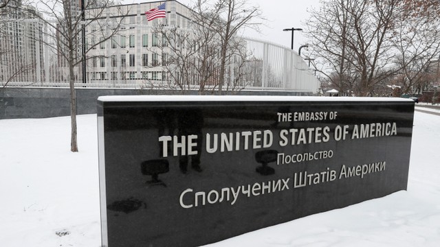 Kedutaan besar Amerika Serikat di Kyiv, Ukraina. Foto: Gleb Garanich/REUTERS