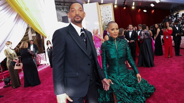 Will Smith dan Jada Pinkett Smith di Oscar ke-94 di Los Angeles, Minggu (27/3/2022). Foto: REUTERS/Mike Blake