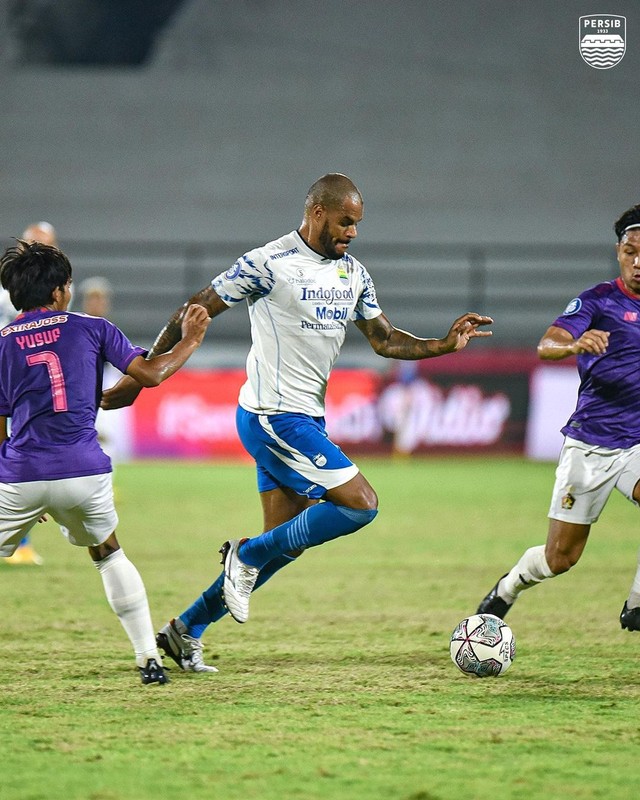 Pertandingan Liga 1 Persib Bandung vs Persik Kediri, Jumat (25/3)
Foto: Instagram/@persib