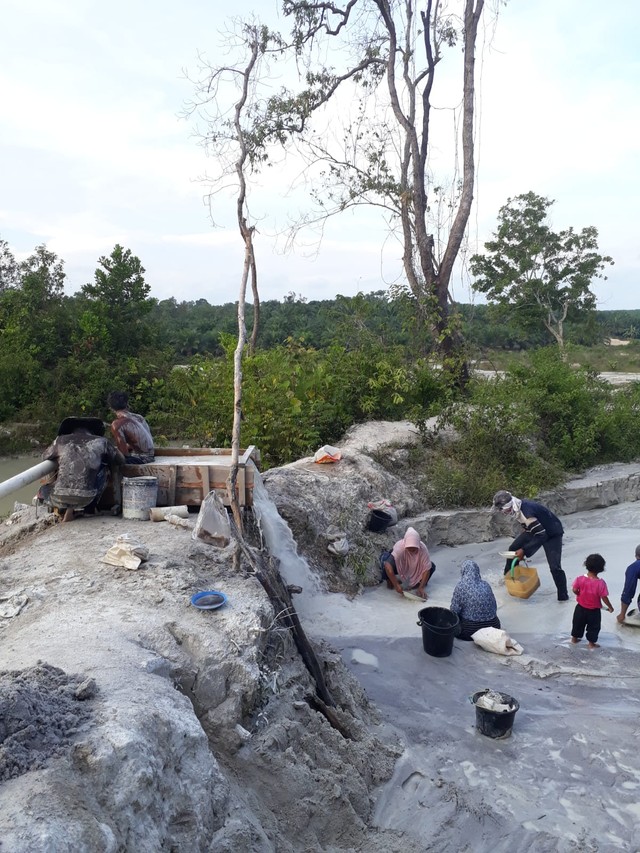 Pertambangan Timah tanpa izin di Kepulauan Bangka Belitung. Sumber: Agung Nugraha/Sosiolog