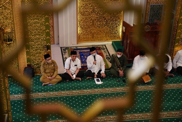 Wali Kota Pontianak, Edi Rusdi Kamtono, menghadiri peringatan Nuzulul Quran. Foto: Dok. Prokopim Pemkot Pontianak