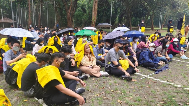 7 Tuntutan Demo BEM UI: Tolak Presiden 3 Periode Hingga Turunkan Harga Pangan (118339)