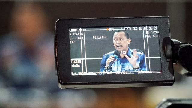 Ketua Komnas HAM RI, Ahmad Taufan Damanik menghadiri konferensi pers terkait hasil pemantauan dan penyelidikan Lapas Narkotika Klas IIA Yogyakarta.  Foto: Iqbal Firdaus/kumparan