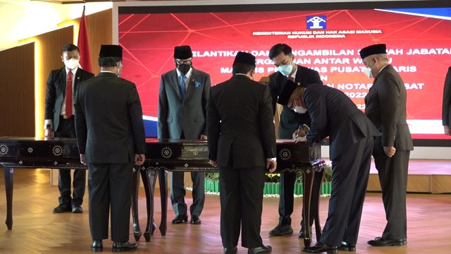 Menkum HAM, Yasonna Laoly, dalam Pelantikan Pengganti Antar Waktu Majelis Pengawas Pusat Notaris dan Majelis Kehormatan Notaris Pusat, di Gedung Ditjen AHU, Kementerian Hukum dan HAM. (Foto: Kemenkumham)