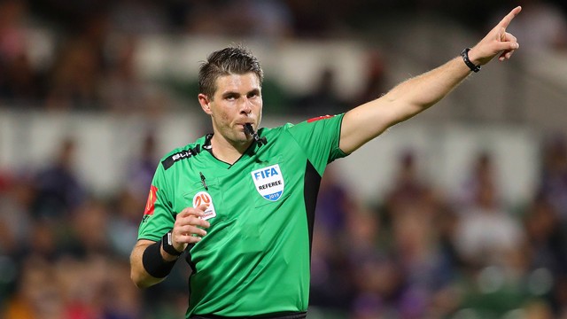 Wasit Shaun Evans. Foto: Scott Barbour/Getty Images