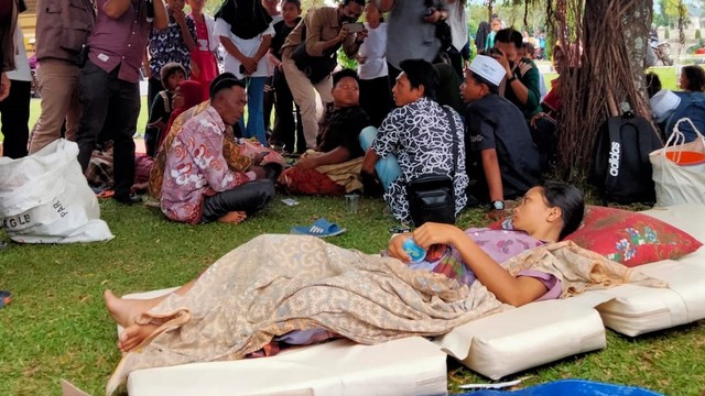 Foto Kondisi Warga Pasaman Barat Di Tempat Pengungsian Usai Diguncang