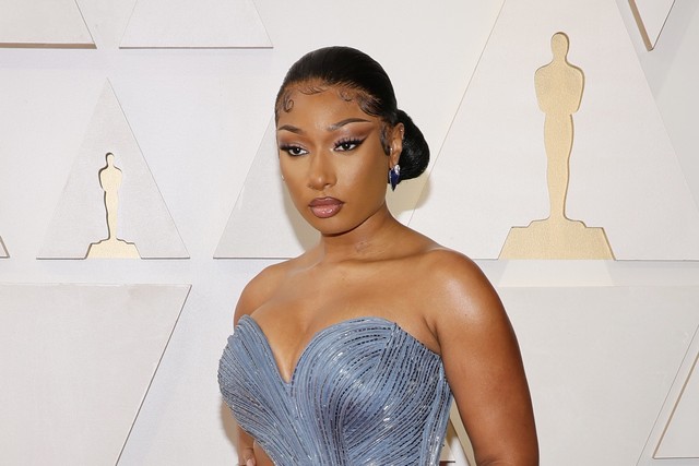 Megan Thee Stallion di red carpet Oscar 2022 di Dolby Theater, Hollywood, California, pada Minggu (27/03/2022). Foto: Mike Coppola/Getty Images