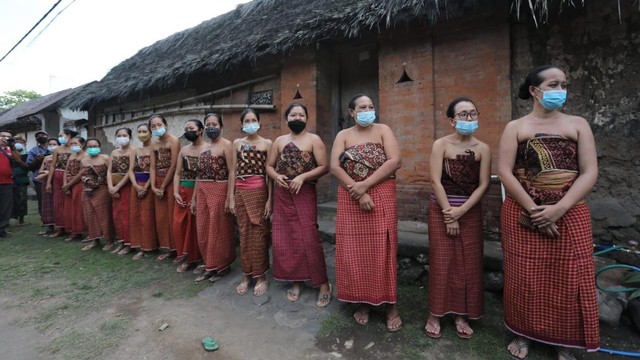 Kain tenun Grinsing. Foto: Kemenparekraf