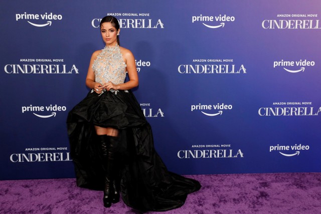 Pemeran Camila Cabello menghadiri pemutaran perdana film "Cinderella" di The Greek Theatre di Los Angeles, California, AS. Foto: Mario Anzuoni/REUTERS.