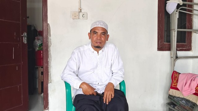 Ahmad Yasin, sopir mobil yang tabrakan dengan KRL saat ditemui di Pondok Pesantren Darul Quran Rawa Panjang, Kecamatan Bojonggede, Kabupaten Bogor. Foto: Dok. Istimewa