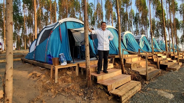 Ketua MPR RI Bambang Soesatyo ikut berkemah dan bermalam di Titik Nol Ibu Kota Negara (IKN) Nusantara (MPR) pada Senin (14/3/2022). Foto: MPR RI