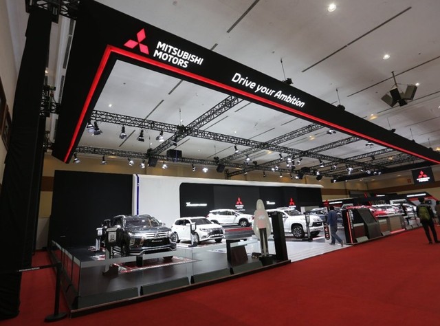 Booth Mitsubishi di Gaikindo Jakarta Auto Week 2022. Foto: MMKSI