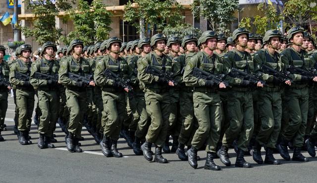 ilustrasi pasukan ukraina parade militer di Kyiv photo by : pixabay.com