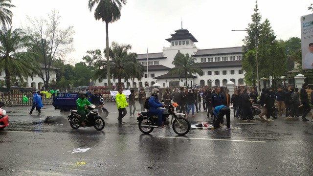 Mahasiswa di Bandung Rencanakan Demo Besar 14 April (8232)