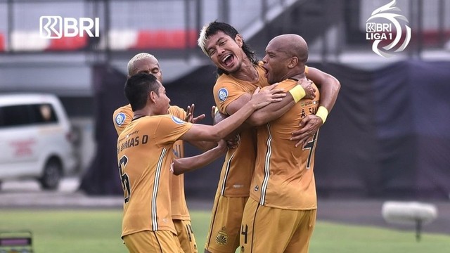 Bhayangkara FC vs Persita dalam pertandingan Liga 1, Selasa (1/3/2022). Foto: Instagram/@liga1match