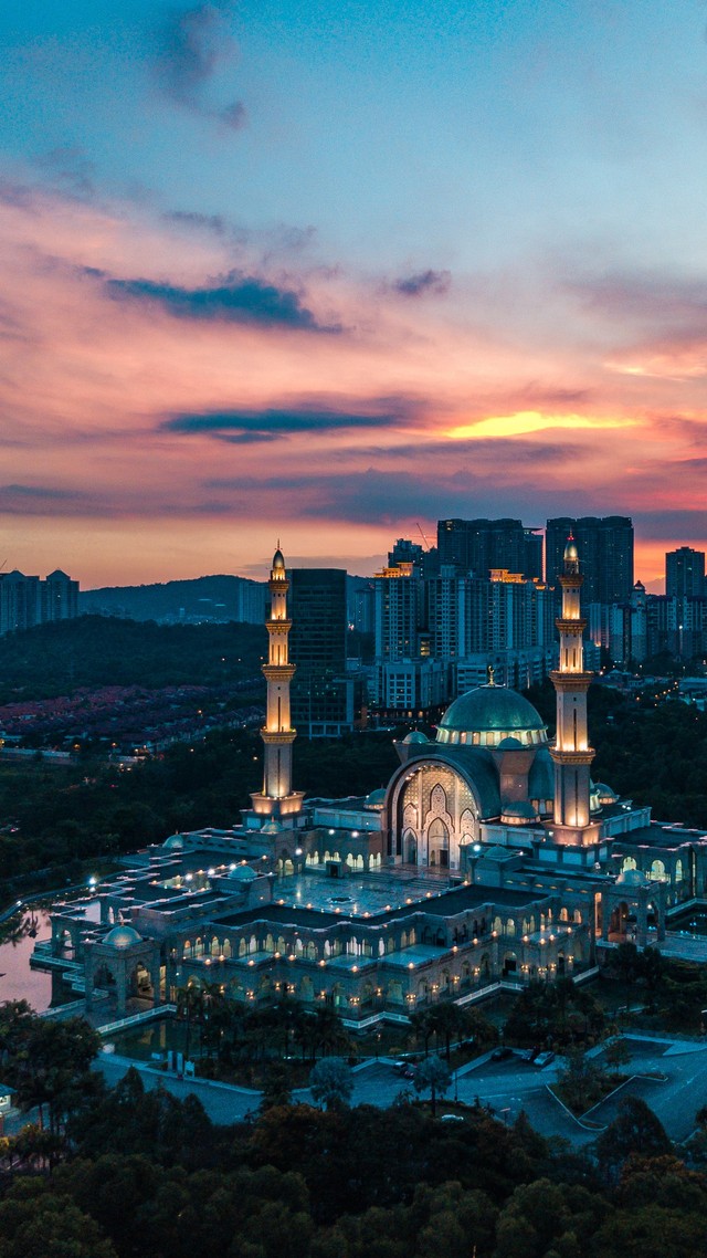 Kata-Kata Hari Raya Idul Fitri, Foto : Unsplash/Fahrul Azmi