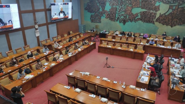 Komisi X DPR RI Rapat Dengar Pendapat dengan Forum Dosen Sekolah Bisnis dan Manajemen Institut Teknologi Bandung. Foto: Dok. Istimewa