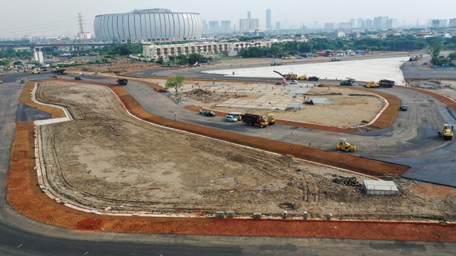 Foto udara progres pembangunan Sirkuit Jakarta International E-Prix Circuit (JIEC) di kawasan Taman Impian Jaya Ancol, Jakarta, Rabu (30/3/2022). Foto: M Risyal Hidayat/Antara Foto 