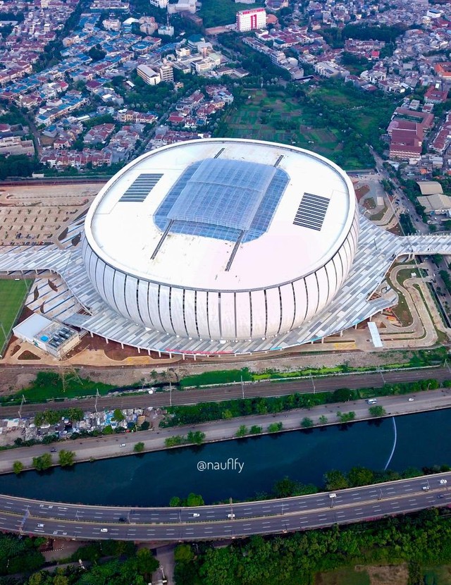 Foto udara Jakarta International Stadium (JIS), Jakarta. Foto: Instagram/@nauflfy