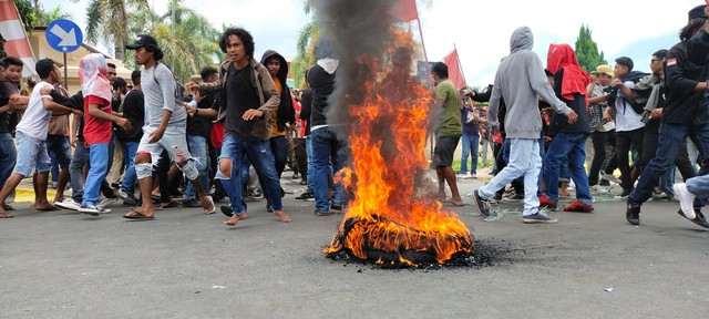 Aksi unjukrasa di Kabupaten Halmahera Utara, Maluku Utara. Foto: Agusalim Abas. Foto: Agusalim Abas/cermat
