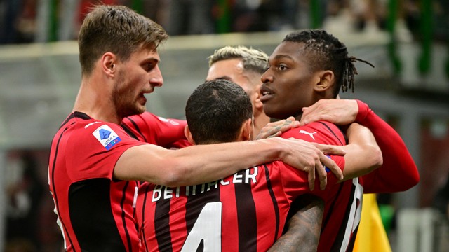 Hasil Liga Italia: AC Milan Kembali ke Puncak Klasemen Usai Hajar Genoa |  kumparan.com